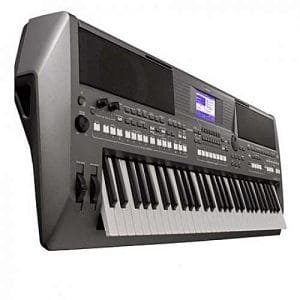 Yamaha Yamaha PSR-670 Keyboard + FREE ADAPTOR + FREE HEADSET